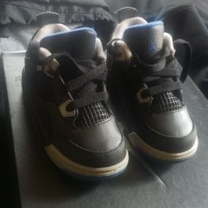 Little boys sneakers